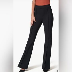 NWT SPANX hi-rise flare in ponte classic black pant